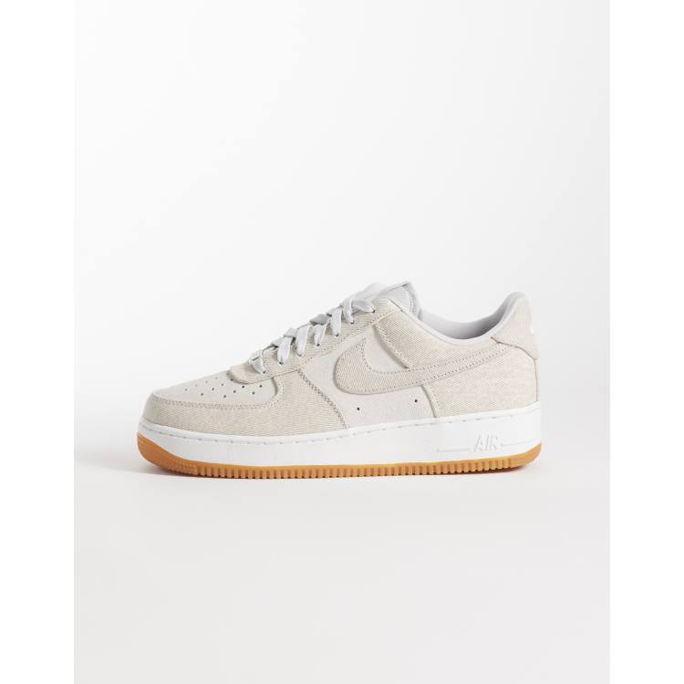 209815883-1-white?$n_750w$&wid