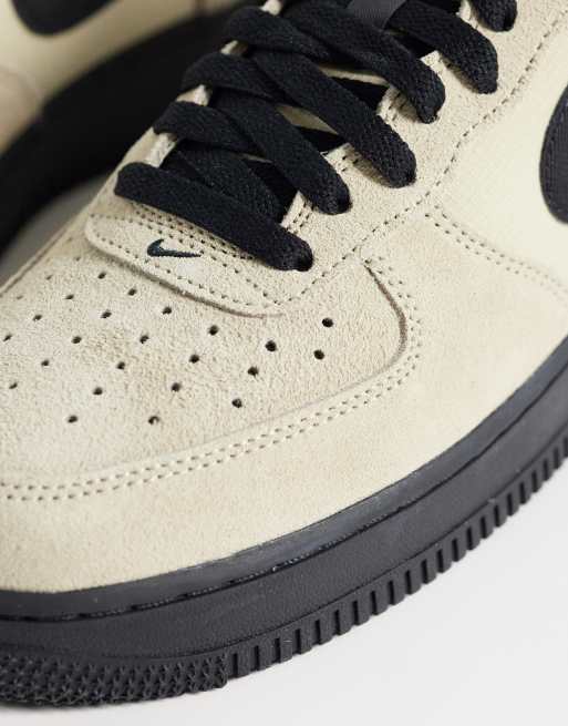 Nike Air Force 1 '07 LV8 trainers in beige and black, 4 of 5