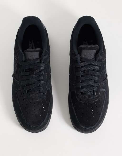Nike Air Force 1 '07 LV8 trainers in black, 3 of 5