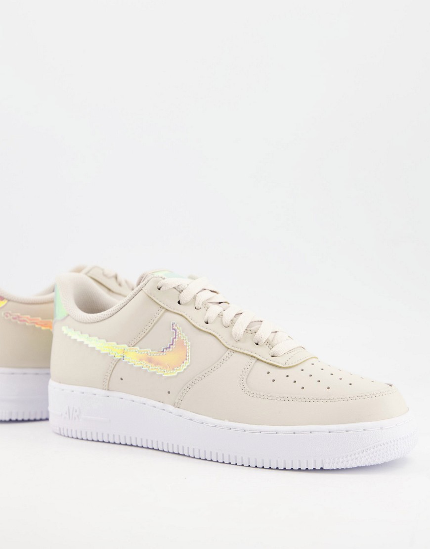 Nike Air Force 1 '07 LV8 trainers in desert sand-Neutral