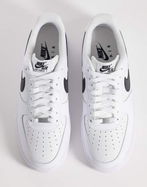 Nike – Air Force 1 '07 LV8 – Vita sneakers, 3 av 5
