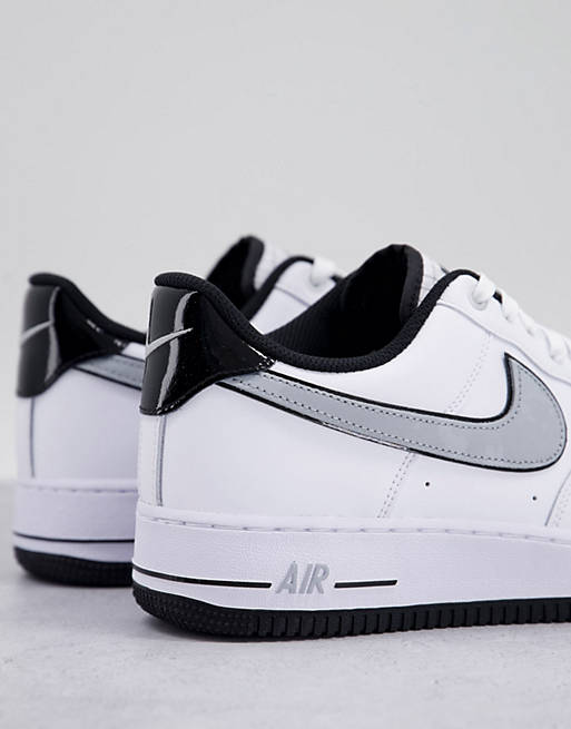 Sportswear Nike Air Force 1 '07 LVB Basketball trainers in white and black 