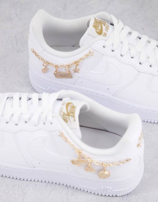 Nike Air Force 1 07 LX W sneakers in white metallic gold