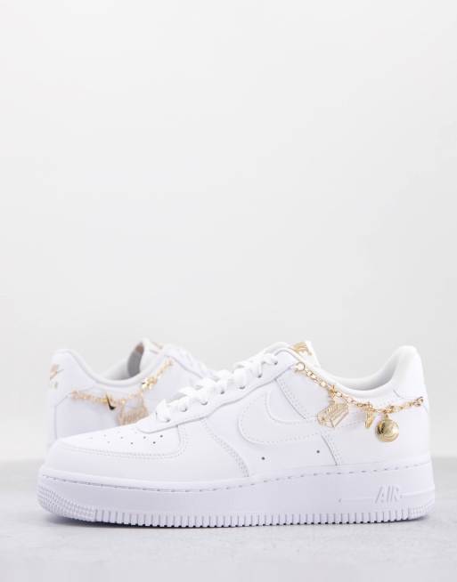 Nike Air Force 1 07 LXX Sneakers bianche e oro con gioielli