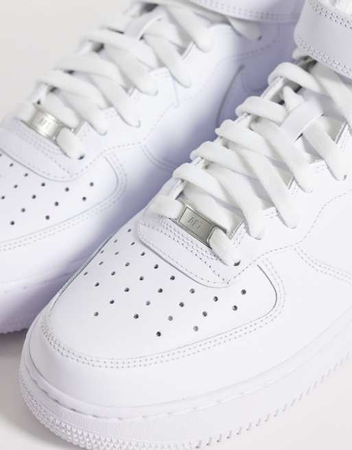 Nike Air Force 1 '07 Mid zapatillas de deporte en blanco, 4 de 5