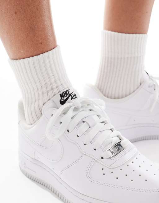 Nike Air Force 1 '07 NN trainers in white 