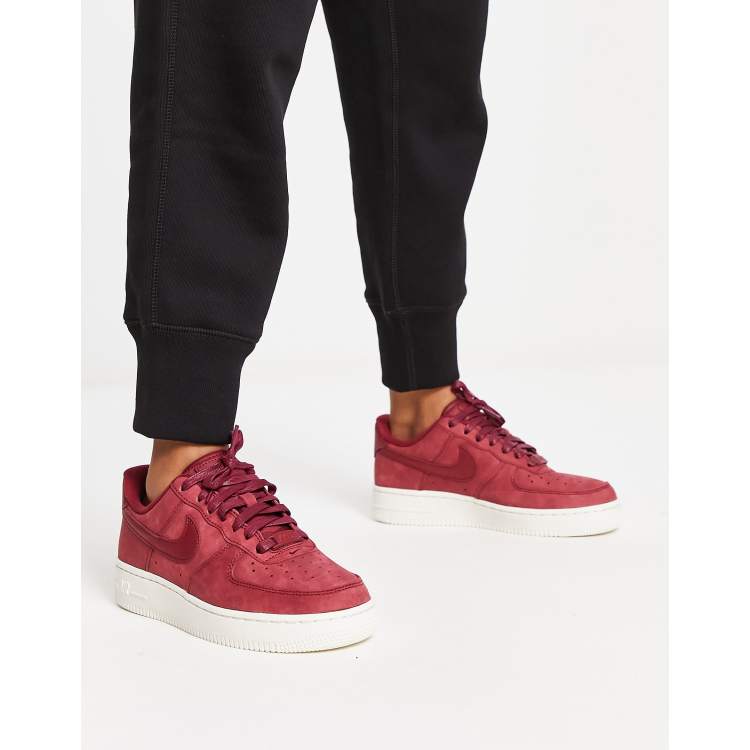 Nike Air Force 1 '07 LV8 1 Red / 8.5