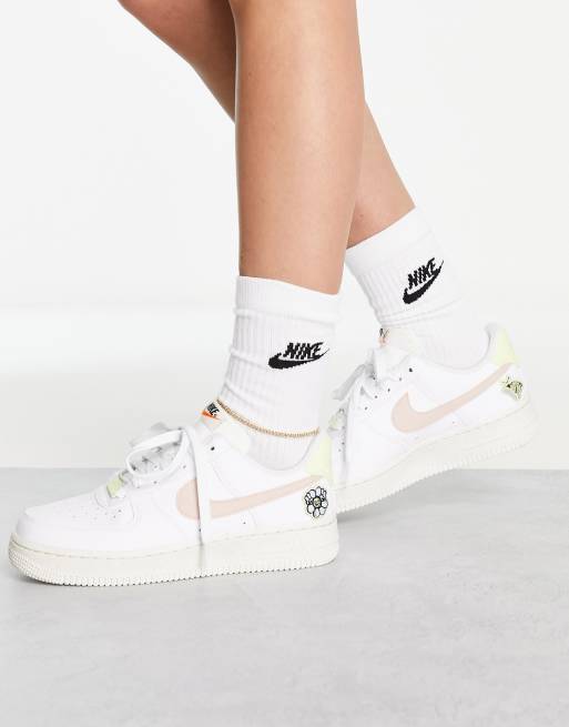 Nike Air Force 1 07 SE Next Motif in white and oxford pink ASOS