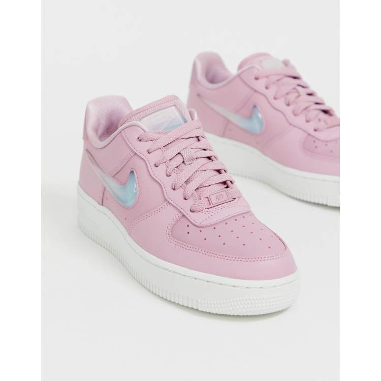 Найк форсы розовые. Nike Air Force 1 07 se Premium Pink. Кроссовки Nike Air Force 1 розовые. Nike Air Force 1 07 Pink. Кроссовки найк АИР Форс женские.