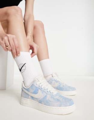 Nike Air Force 1 '07 Se Sneakers In Blue