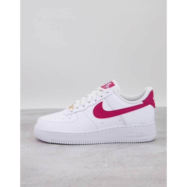 Nike Air Force 1 07 Sneaker WeiB und edlem Rot ASOS