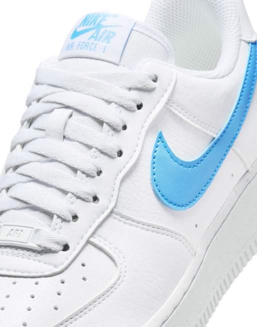 Nike Air Force 1 07 Sneakers bianche e blu