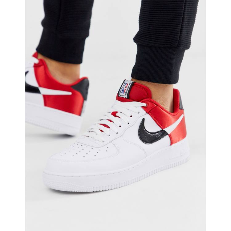 Nike Air Force 1 07 Sneakers bianche rosse