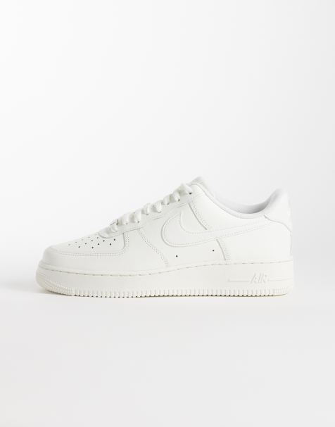Nike Air Force 1 07' sneakers i off white - view 1