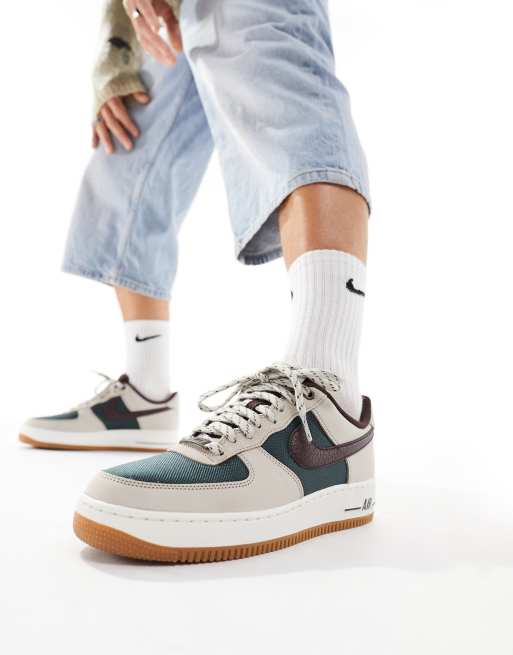 Nike Air Force 1 07 sneakers in cream and khaki