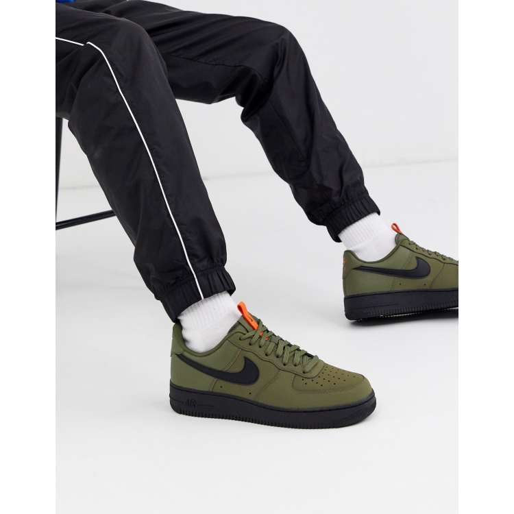 Wees Kom langs om het te weten paling Nike Air Force 1 '07 sneakers in khaki BQ4326-200 | ASOS