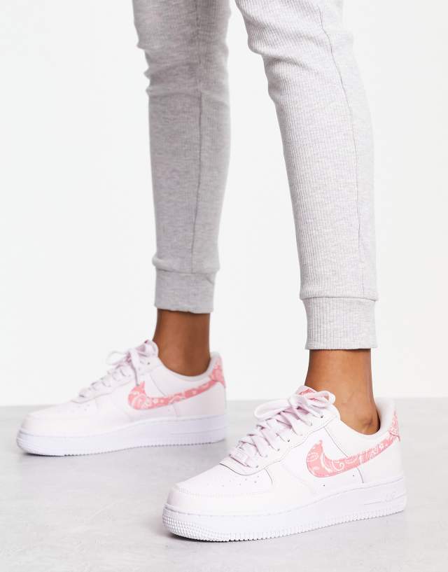 Nike Air Force 1 '07 sneakers in pink