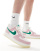 Thumbnail 1 van 5