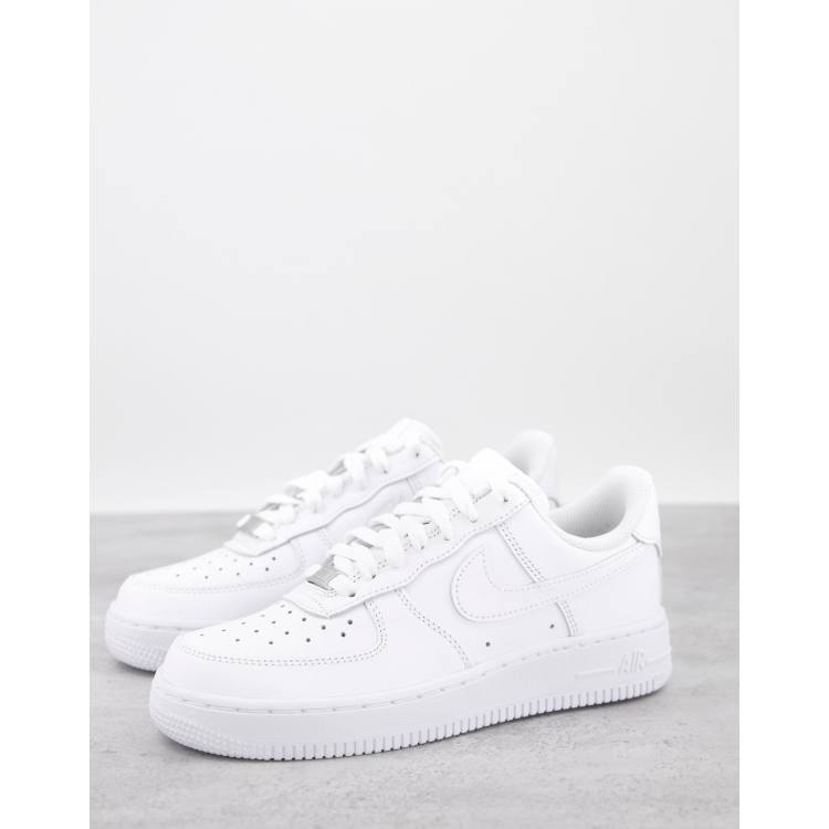 Nike Air Force 1 '07 sneakers in triple white | ASOS