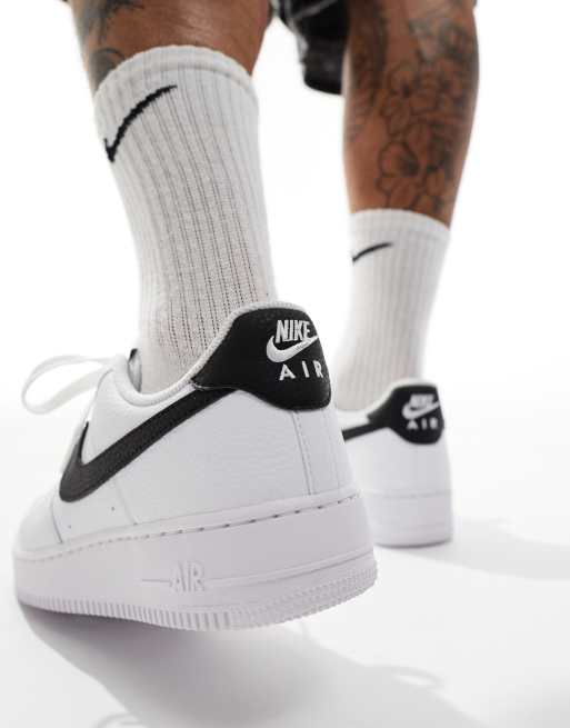 Nike Air Force 1 '07 sneakers in white and black