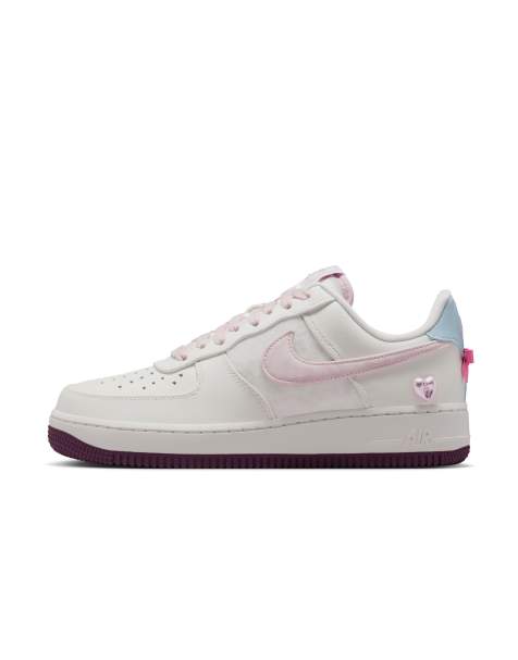 Nike Air Force 1 '07 sneakers in white and burgundy - view 1