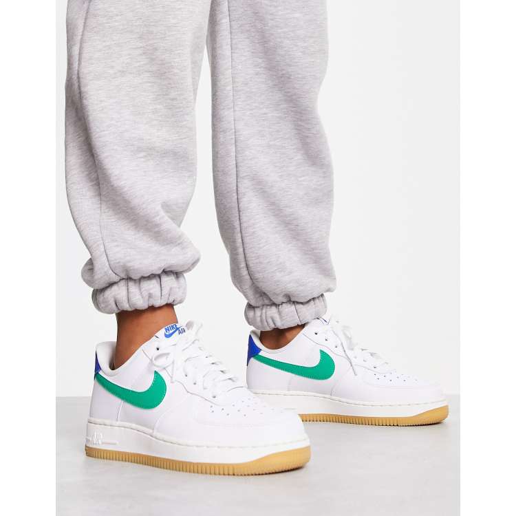 Nike Air Force 1 '07 sneakers in white and green