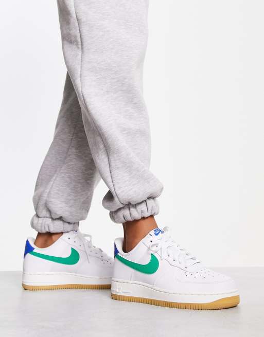 Nike Air Force 1 '07 sneakers in white and green