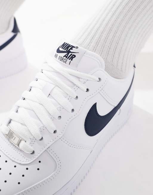 Nike Air Force 1 '07 sneakers in white and navy, 4 of 5