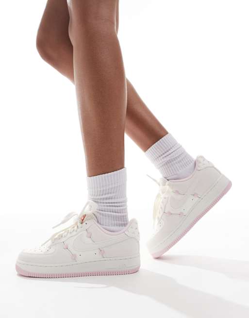 Nike Air Force 1 '07 trainers in white and pink 関税送料込 Nike Air Force 1 '07 trainers in white and pink 関税送料込