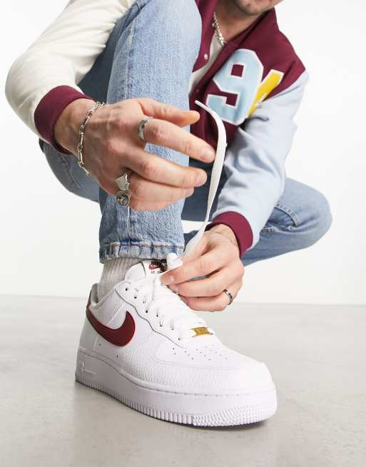 Nike Air Force 1 '07 sneakers in white and red