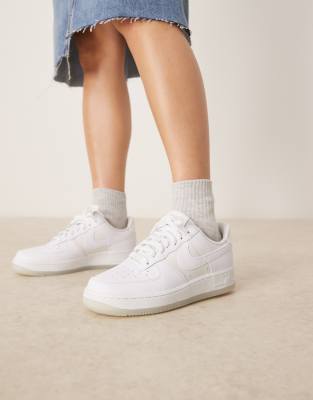 Nike Air Force 1 '07 Sneakers In White