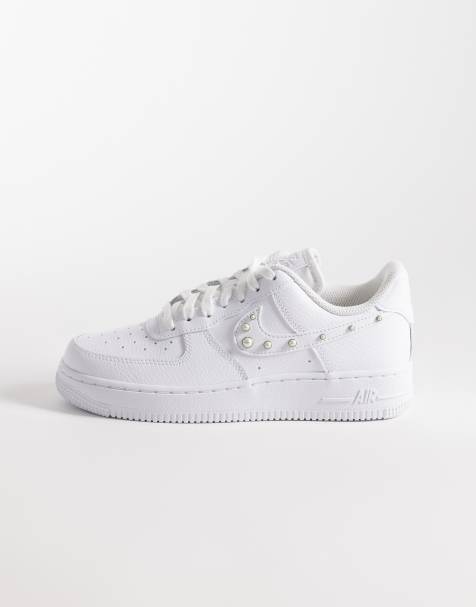 Nike - Air Force 1 '07 - Sneakers met parel swoosh-detail in wit - view 1