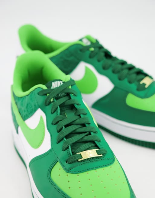 Nike Air Force 1 '07 St Patrick's Day sneakers in pine green