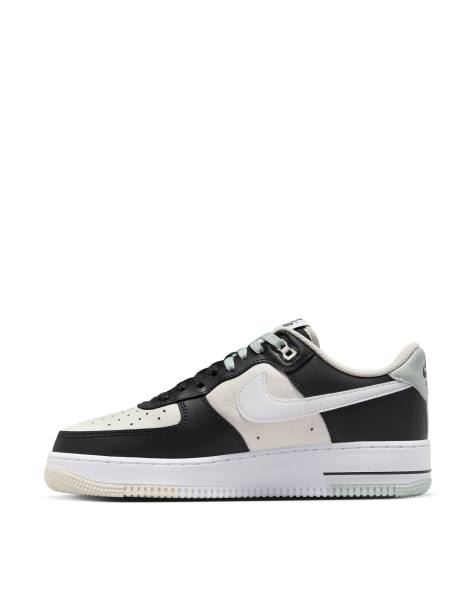 Nike Air Force 1 '07 trainers in black and off white