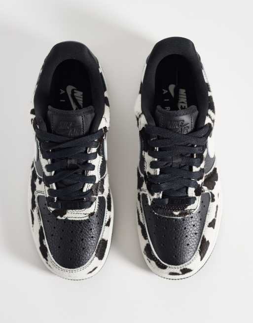 Nike Air Force 1 '07 trainers in black cow print , 2 of 5