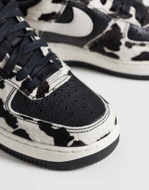 Nike Air Force 1 '07 trainers in black cow print , 3 of 5