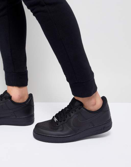 Air Force '07 trainers in black |