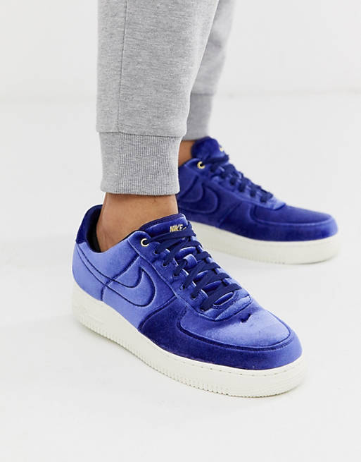 Nike Air Force 1 '07 trainers in blue velvet