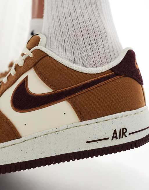 Nike Air Force 1 07 trainers in brown and sail