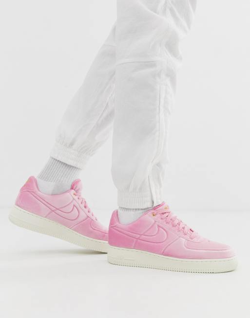 Winkelier Voorspeller Jaarlijks Nike Air Force 1 '07 trainers in Pink Velvet | ASOS