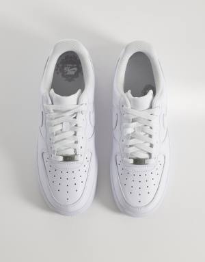 Nike Air Force 1 '07 trainers in triple white