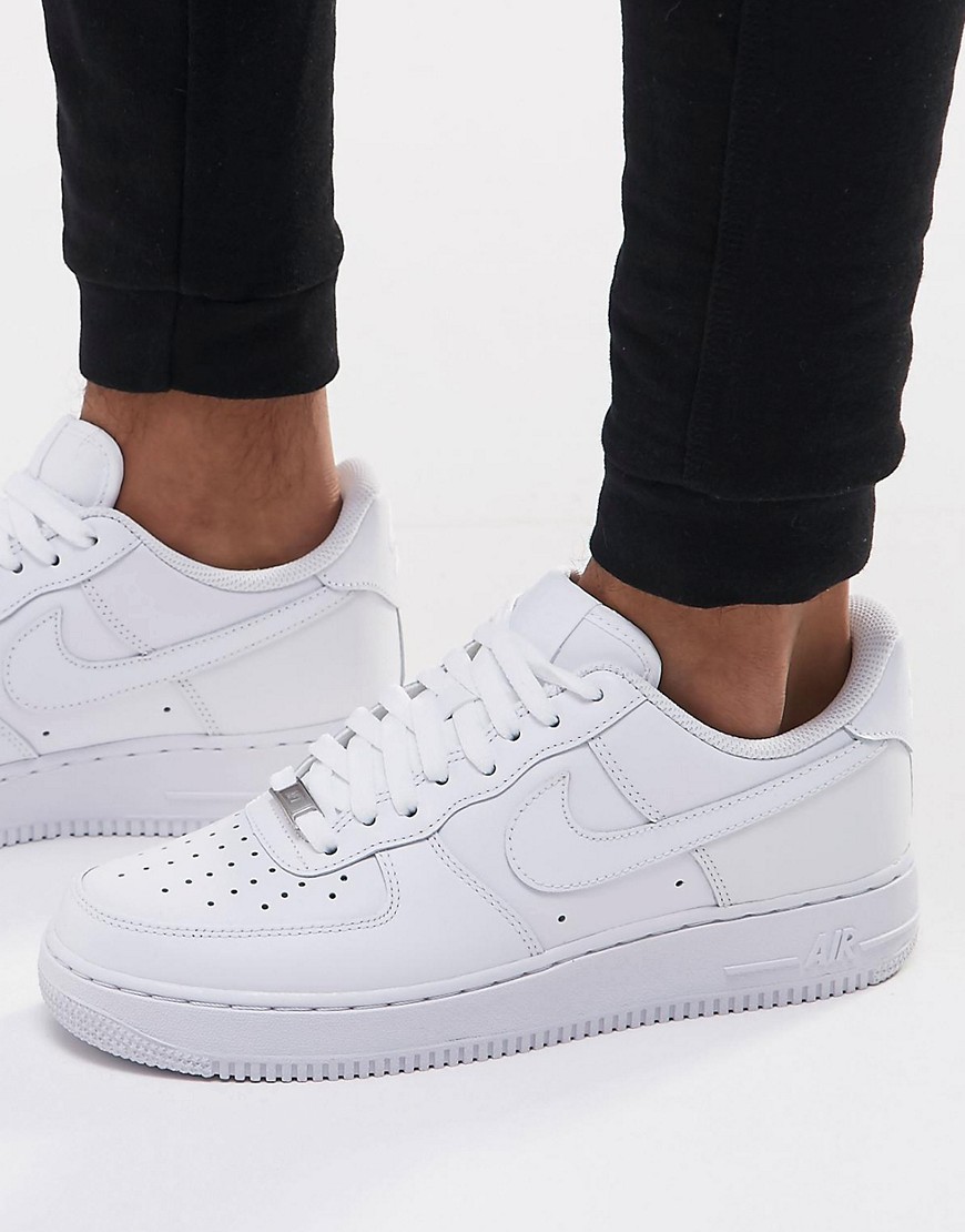 Nike Air Force 1 '07 Trainers In White 315122-111