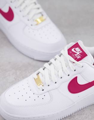Nike Air Force 1 '07 trainers in white 