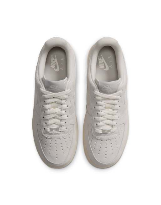Nike Air Force 1 '07 Trainers in White, 4 of 4