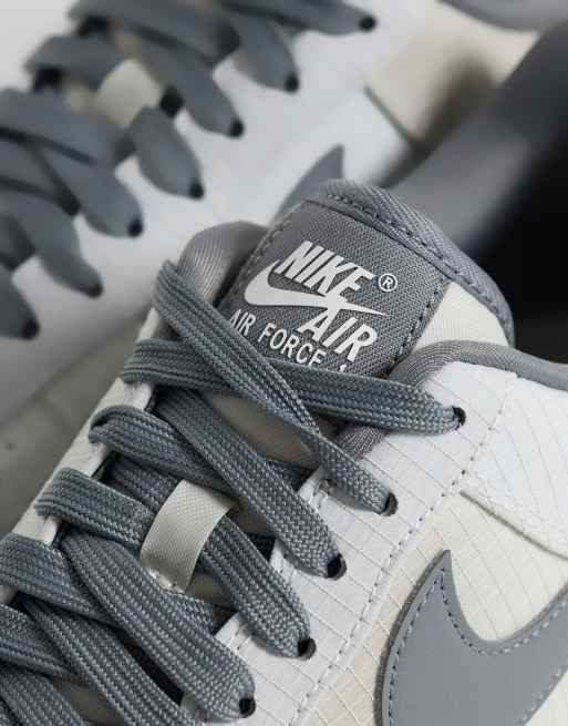 Nike – Air Force 1 '07 Vibram – Sneaker in Grau und Weiß, 4 von 5