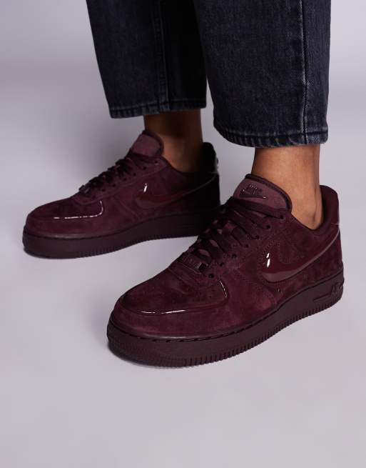 Nike – Air force 1 '07 – Vinröda träningsskor med Swoosh-ballonglogga, 2 av 5