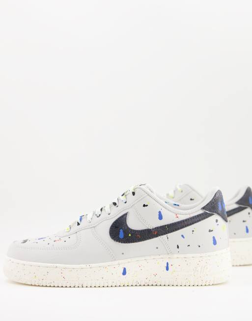 Nike Air Force 1 Baskets effet claboussures de peinture 07 LV8 BB Os clair