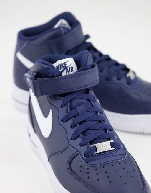 Nike Air Force 1 Baskets mi hautes Bleu marine et blanc