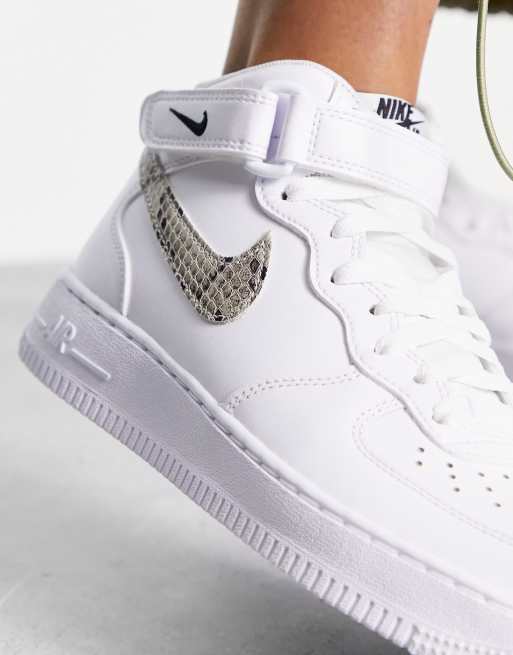 Nike Air Force 1 Baskets montantes avec virgule fa on peau de