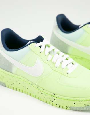 nike light green trainers